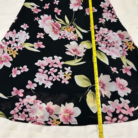 $5🔥 Beechers Brook black floral sleeveless dress. - Picture 6 of 8